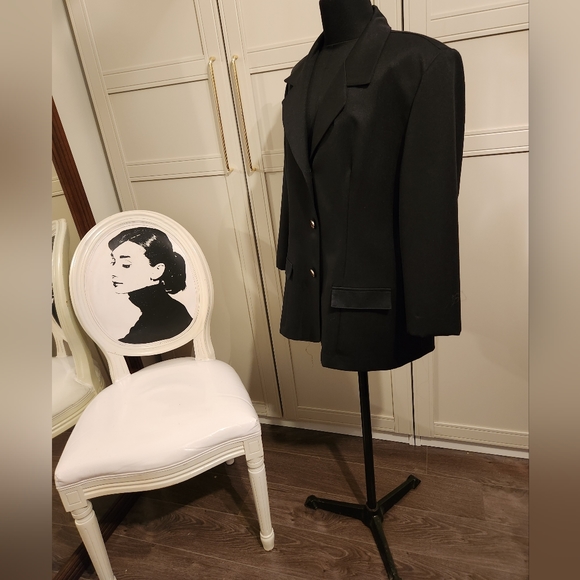 Vintage Hampton Row Black Blazer with Gold Buttons - Picture 6 of 10